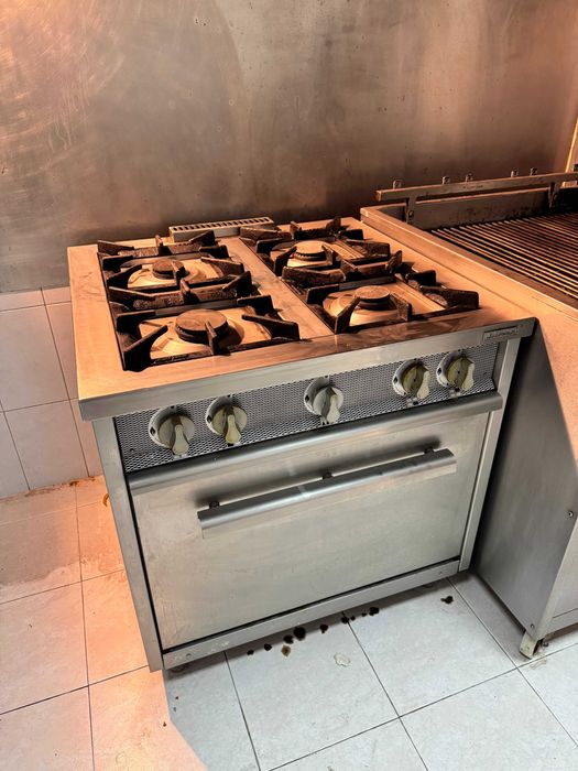 Fogão industrial a gás inox com forno