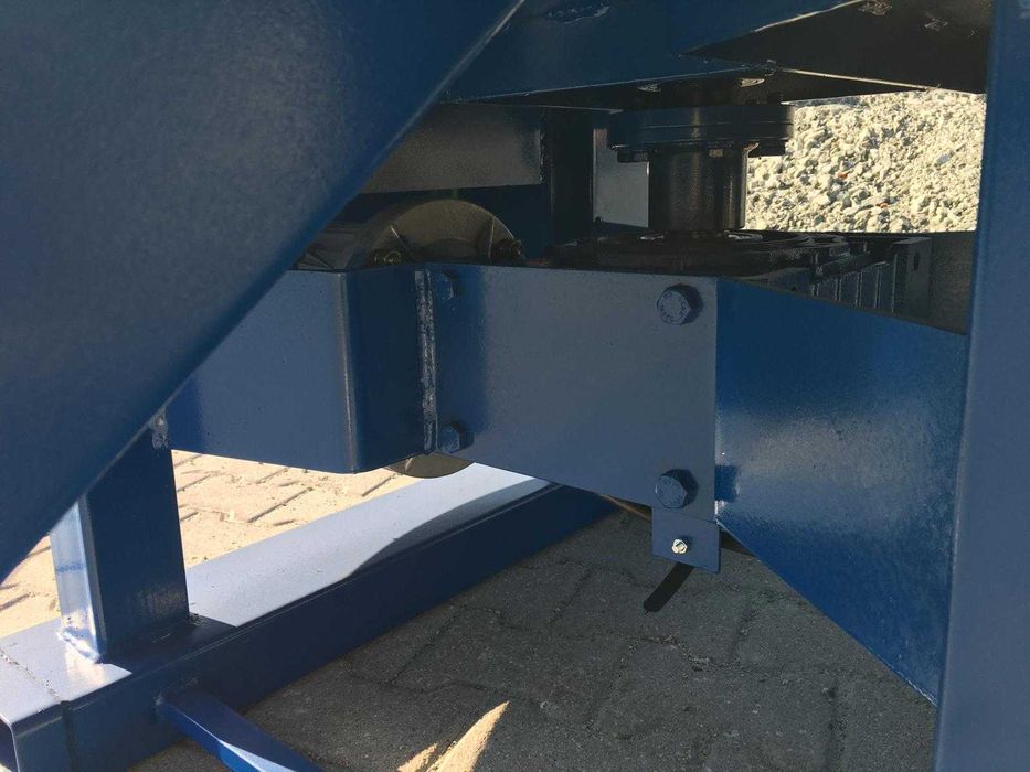 Elektryczna betoniarka planetarna 600L osłony zgarniacz transport