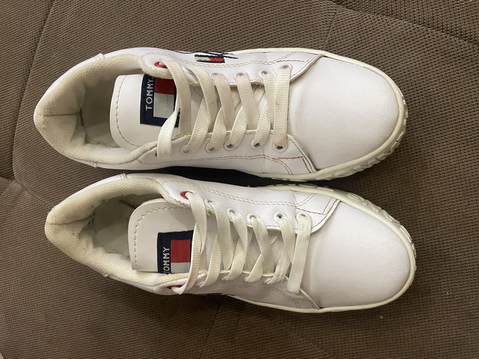 Кросівки tommy hilfiger , 38 розмір, 24 см