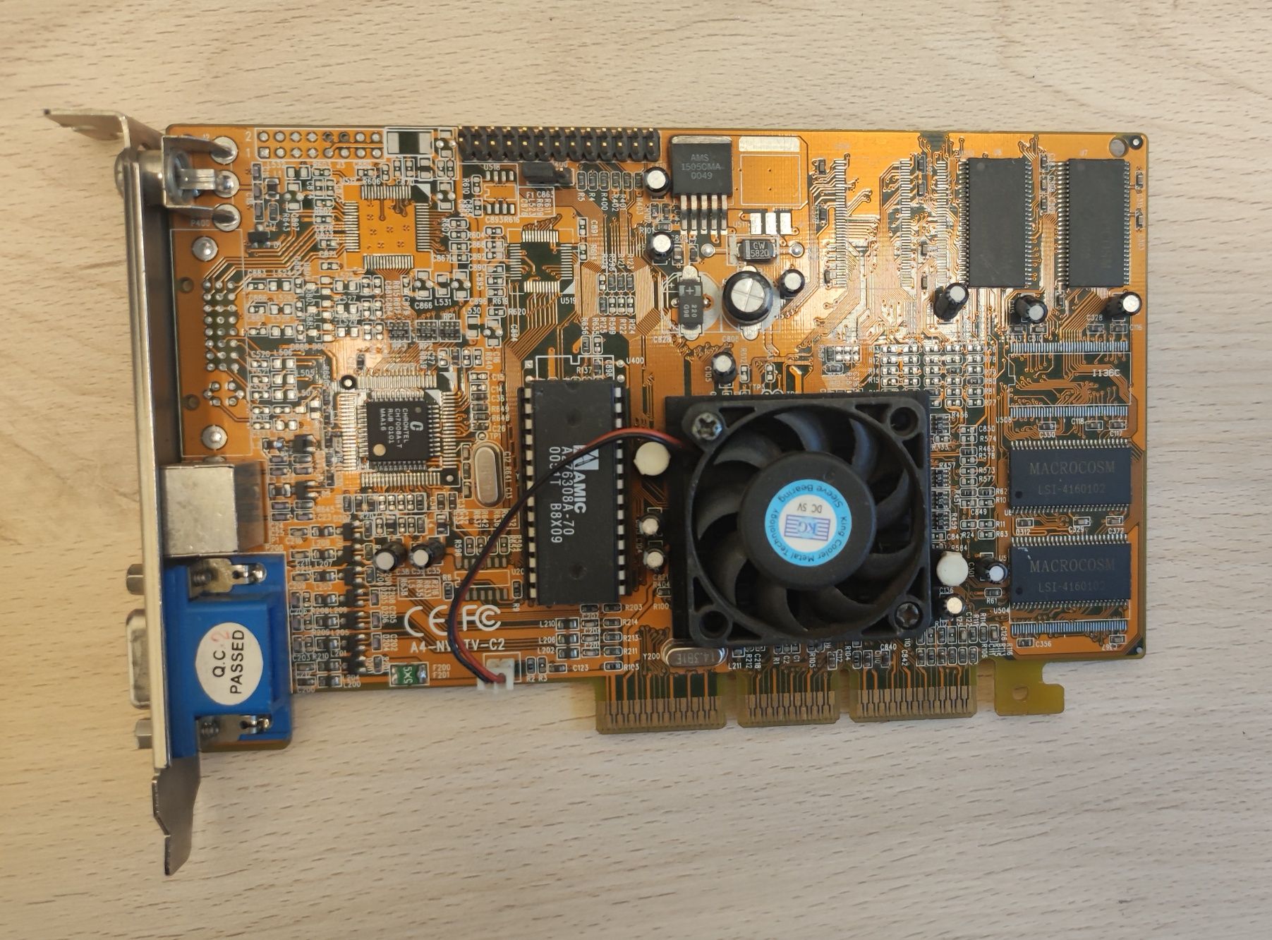 Karta graficzna GeForce ANV11C24P-32MB na złączu AGP