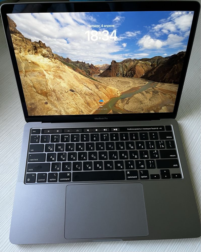 Продам Macbook Pro M2 13.3ʼ - 20 циклів заряду
