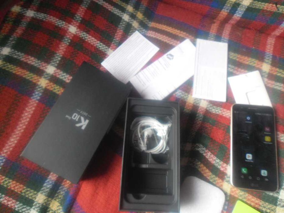 LG K10 2017 smartfon
