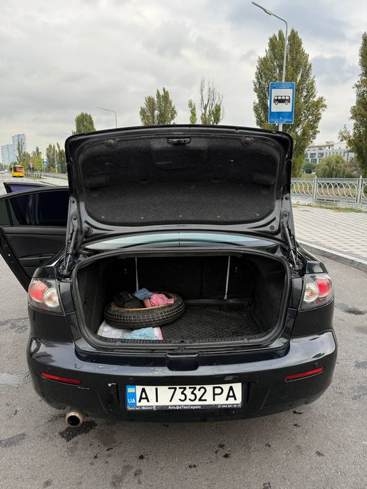 Продам Mazda 3 1.6