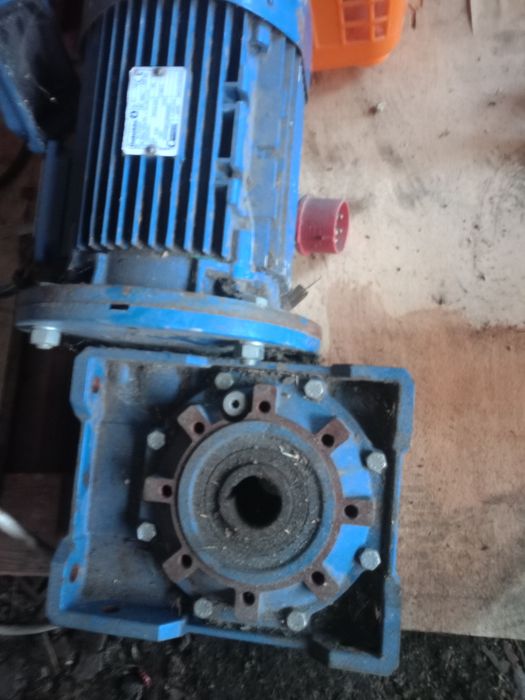 Sprzedam motor reduktor