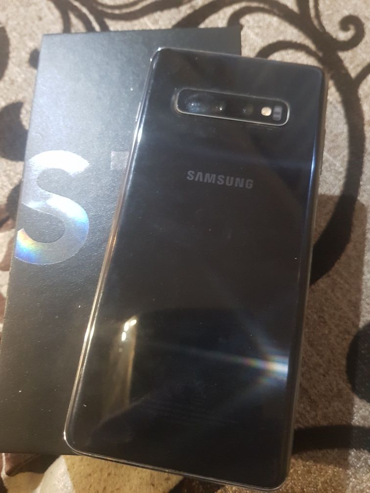 Телефон - Samsung galaxy 10
