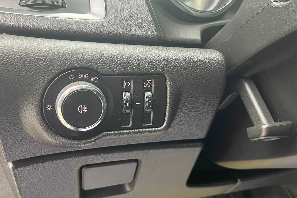 Opel Astra 2013 рік