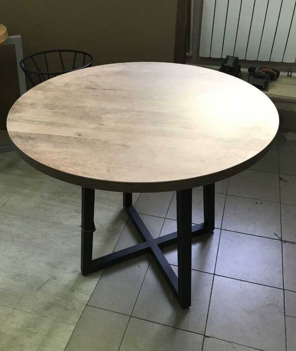 стіл обідній дерев'янний круглий