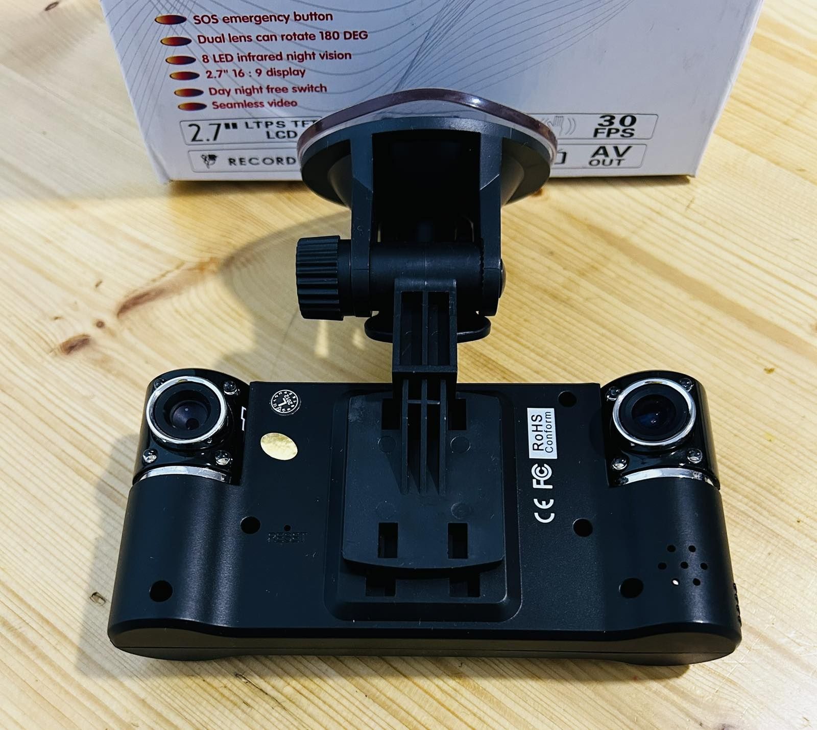 Автомобільний DVR відеореєстратор F30 подвійний об'єктив 2,7-дюймовий