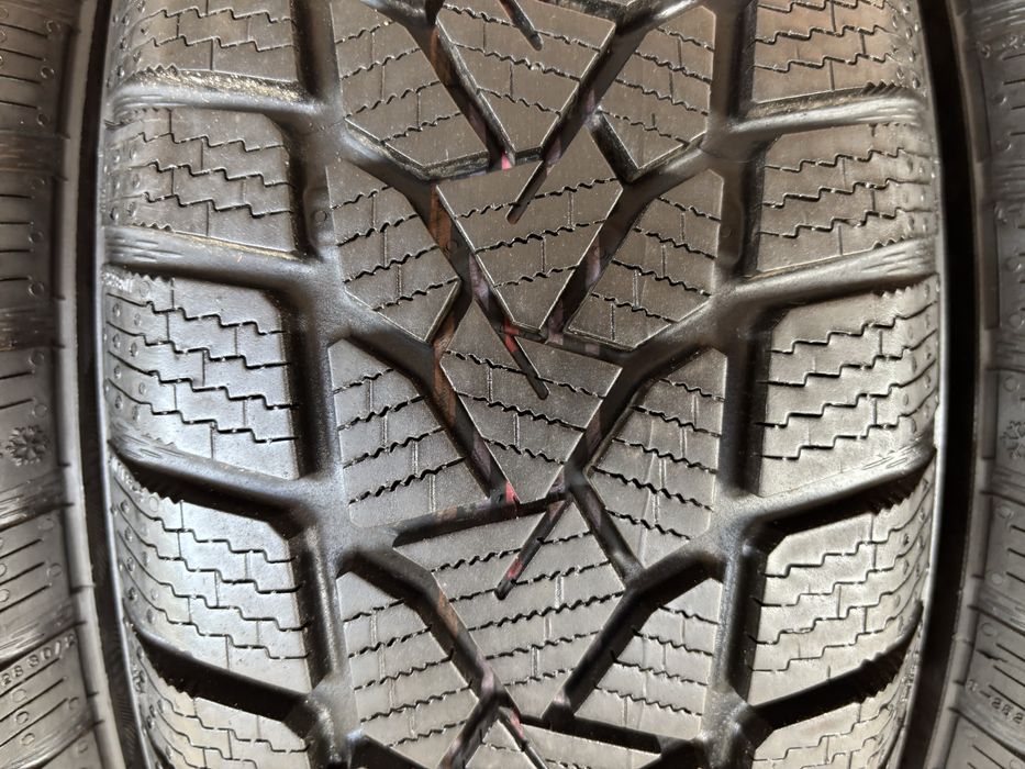 Комплект зимових шин 165/65R14 Uniroyal