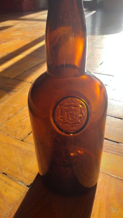 Vendo garrafa muito antiga