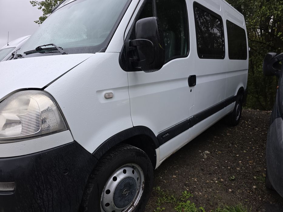 Movano 9 osób uszkodzony