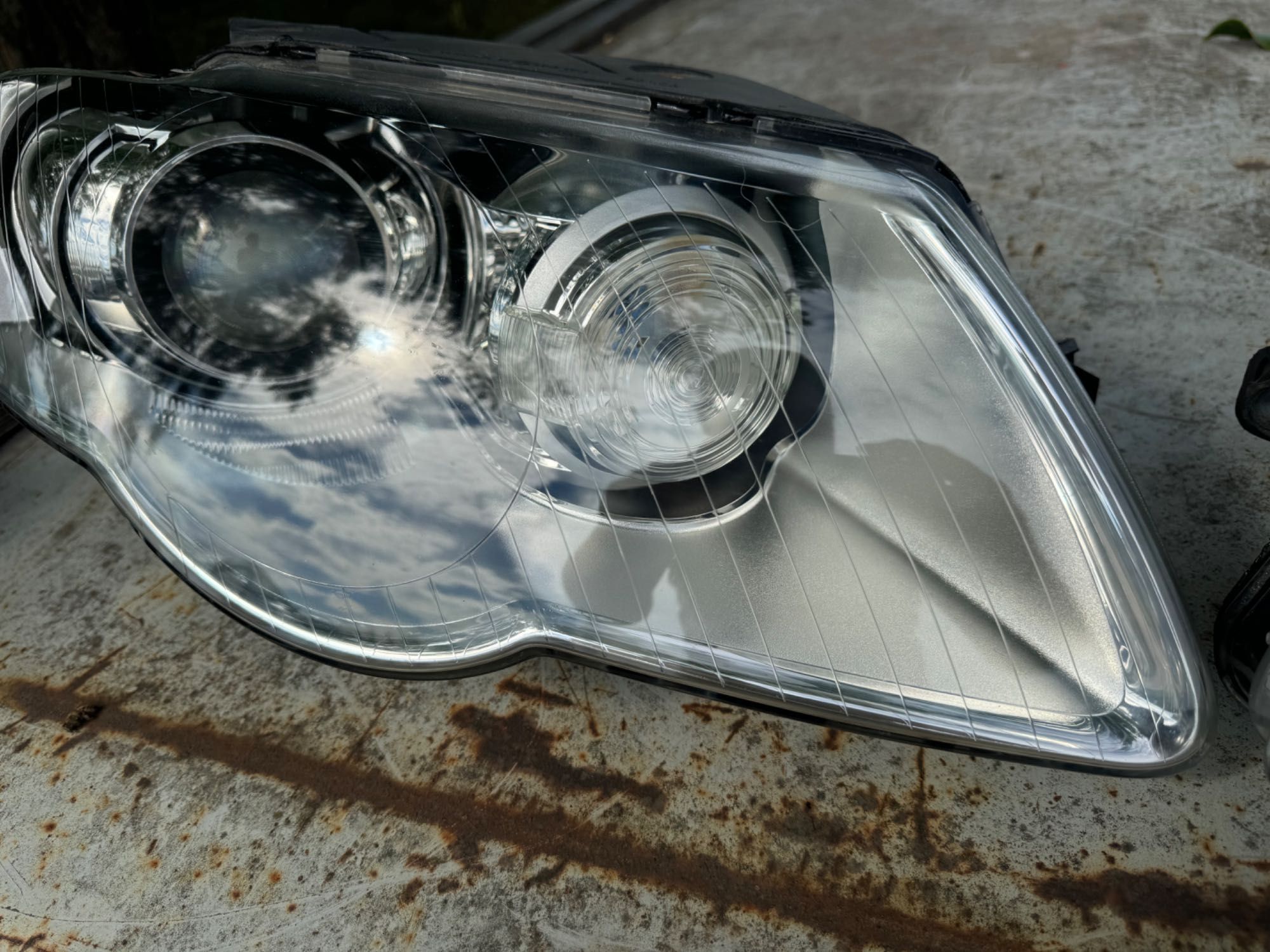 Lampy przednie VW passat b6 bi xenon skrętny KOMPLET Europa igła