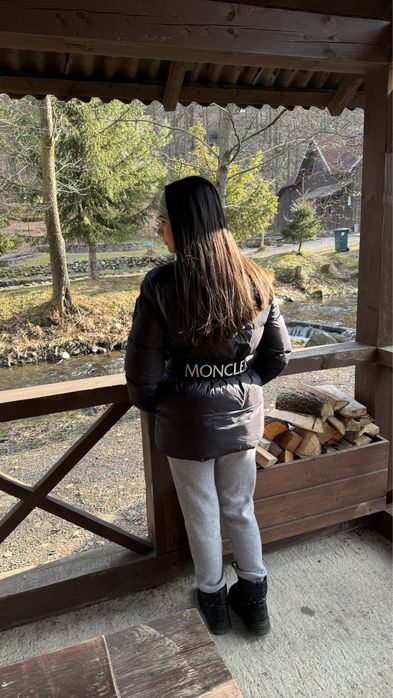 Жіночий пуховик куртка moncler