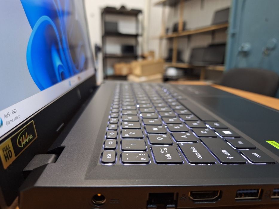 Acer Nitro V 15 ANV15-41 Ryzen 5 7535HS RTX 3050 6Gb DDR5 16Gb SSD 512