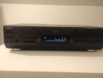 Odtwarzacz CD Technics-SL-PS670A