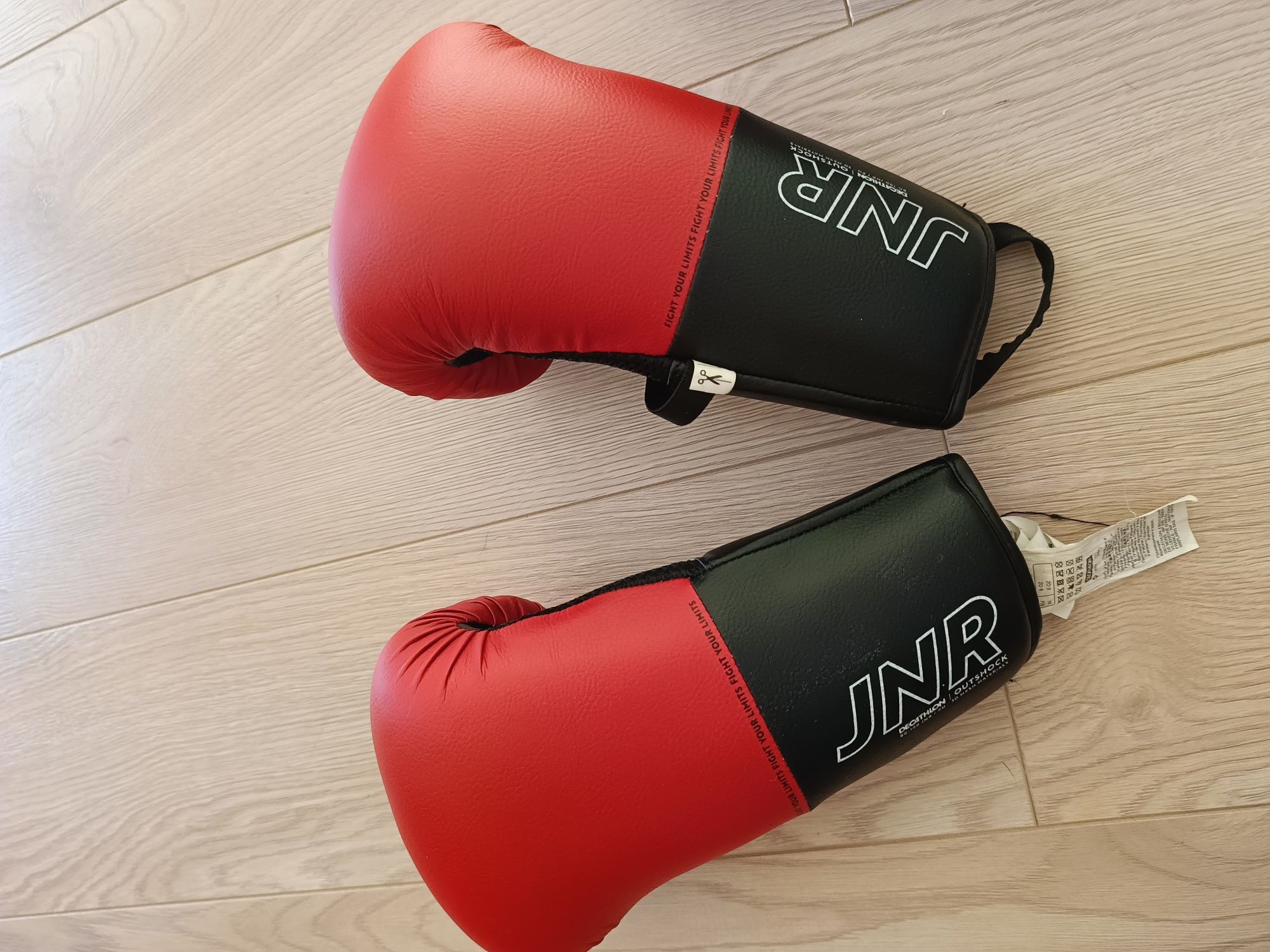 Rękawice bokserskie JNR Decathlon rozmiar 6 i 4