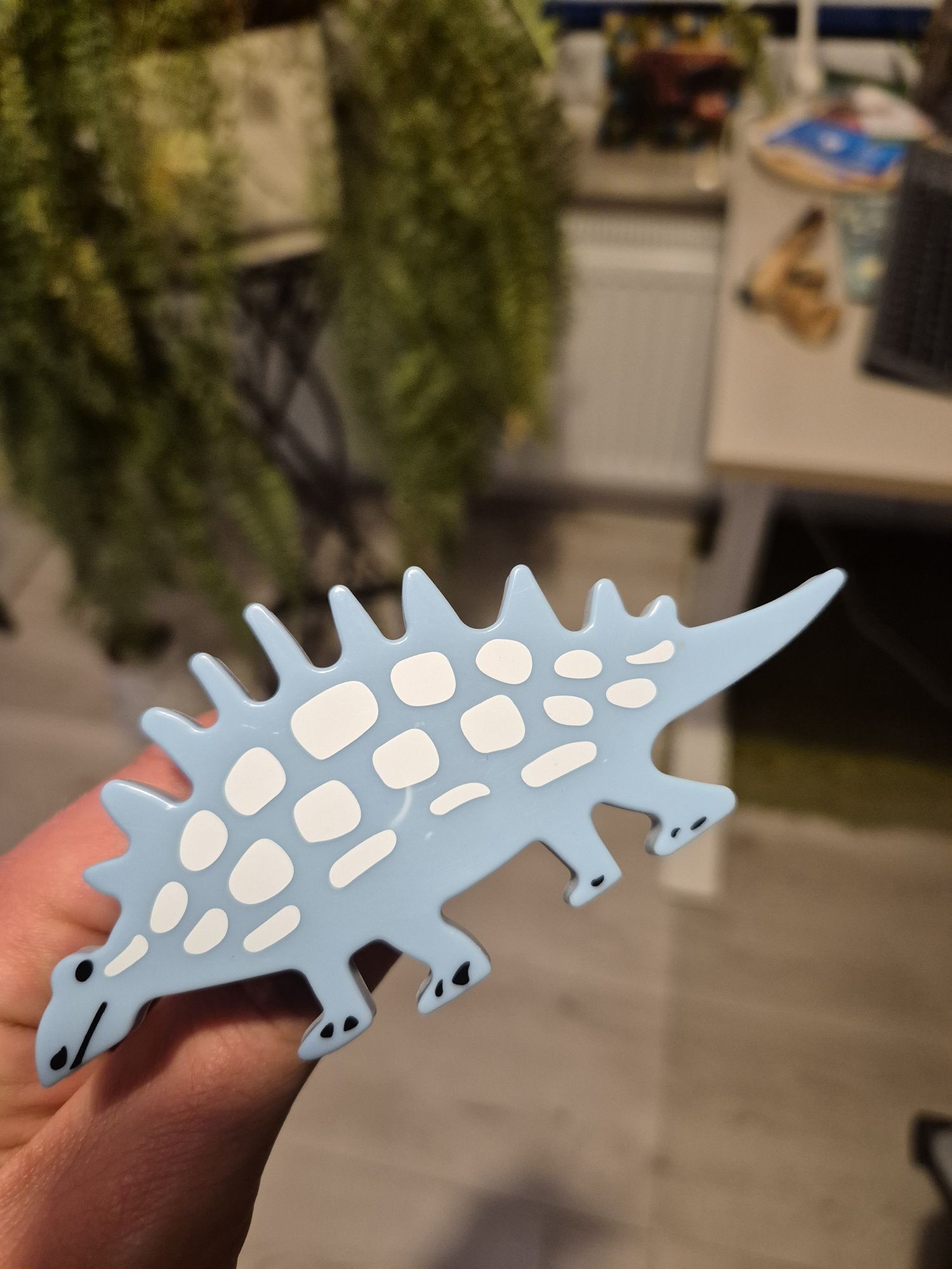 Wesoła lampa sufitowa dinozaury
