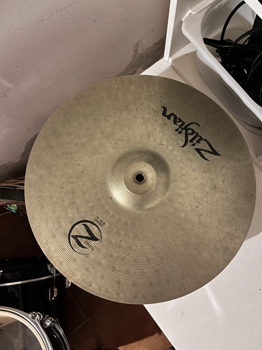 Prato Crash Zildjian 16”
