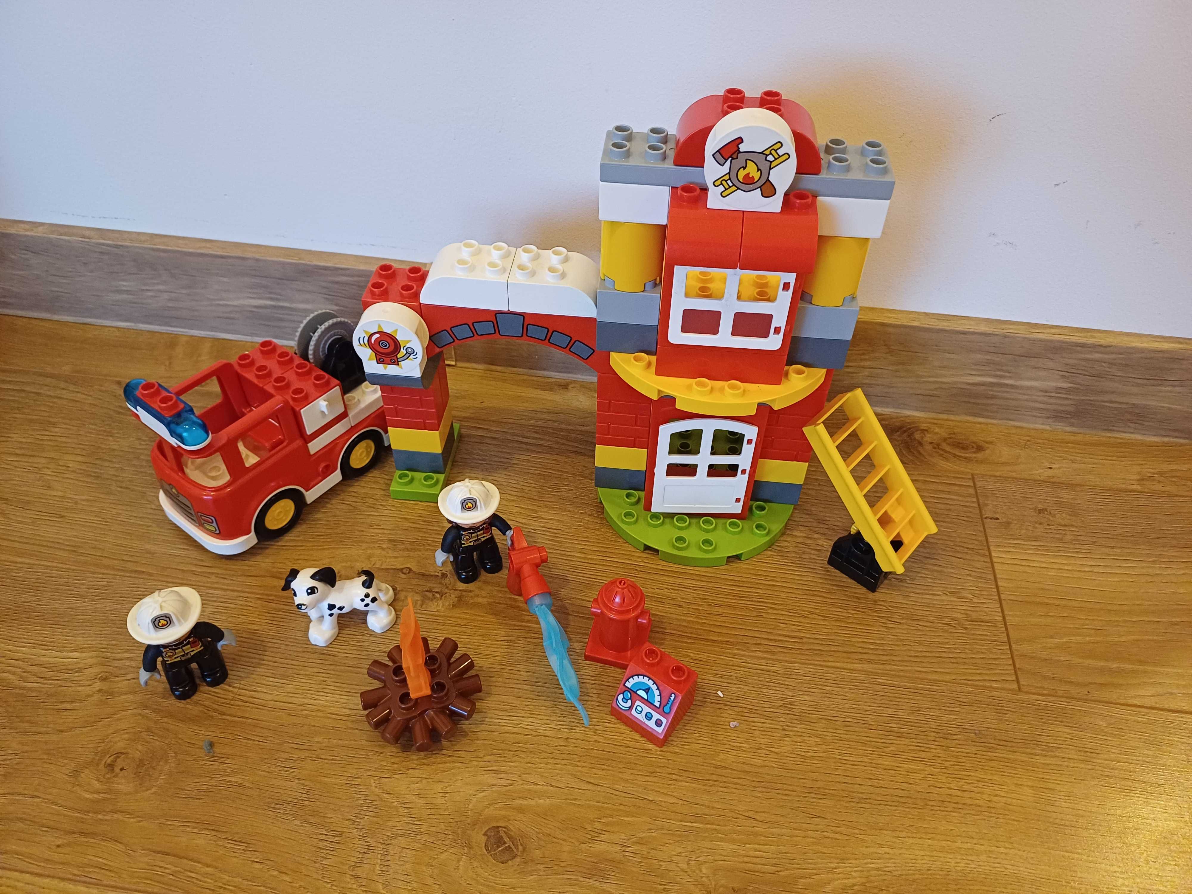 Zestaw klocki duplo remiza strażacka 10903 + dodatkowy wóz strażacki