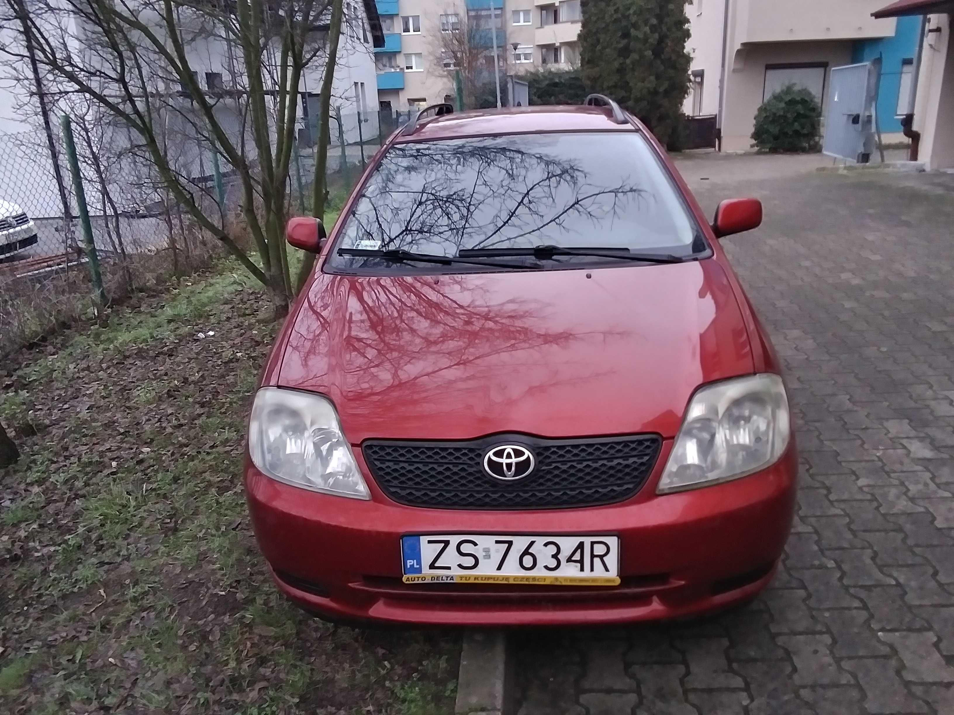 Toyota Corolla 1,6 benzyna z 2003 r.