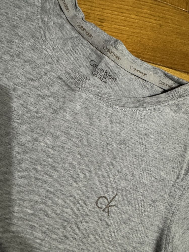 Koszulka podkoszulek CK Calvin Klein- rozmiar 10-12 lat