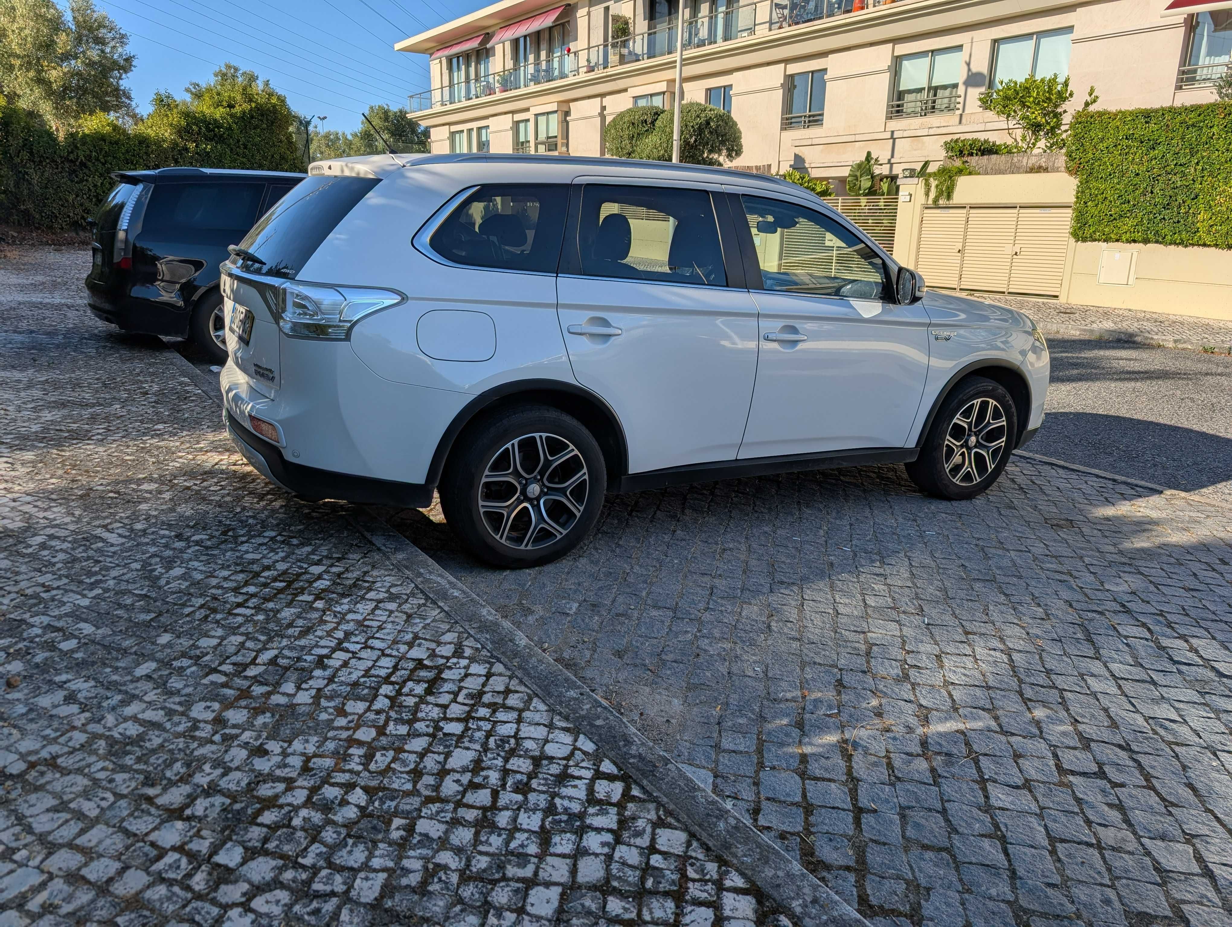 Mitsubishi Outlander Phev Special Edition Luxury - 4WD