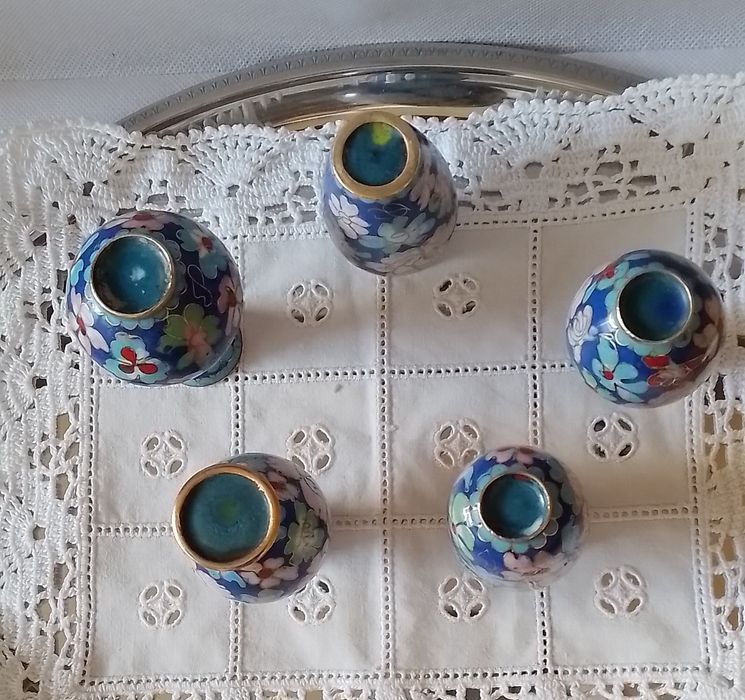Jarras em cloisonne