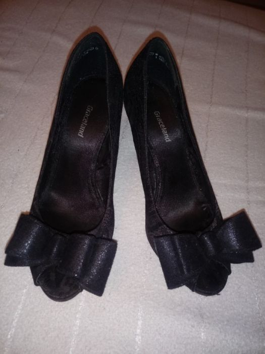 Buty z kokardka