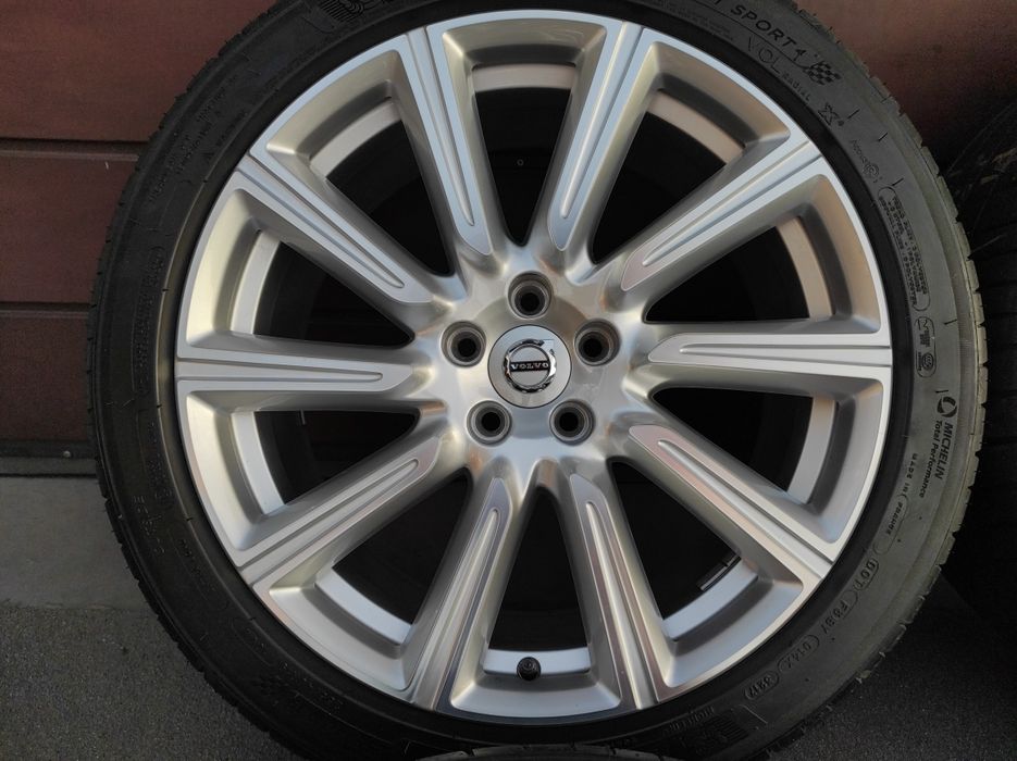 Koła R19 5x108 VOLVO V90 S90 S80 255/40R19 V70 8,5jx19 ET47 XC70 felgi