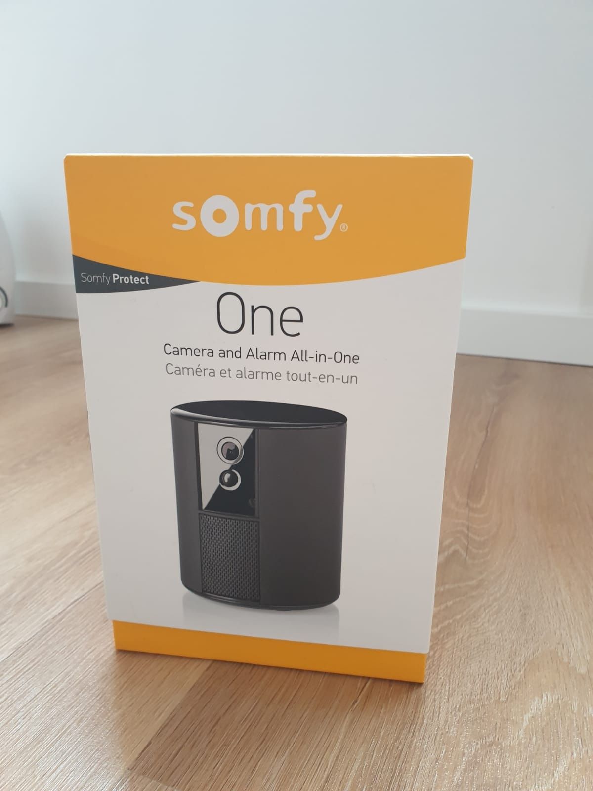 sprzedam Somfy One Protect kamerę z systemem alarmowym, kamerka, alarm
