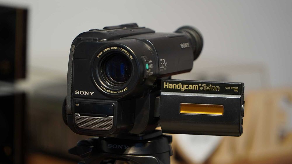 Kamera analogowa na kasety Sony CCD-TRV13E VIDEO8 XR  Retro Sprawna