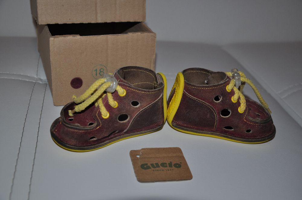 Buty buciki GUCIO trzewiki r.18 wrzos duże dziurki skóra żłobek