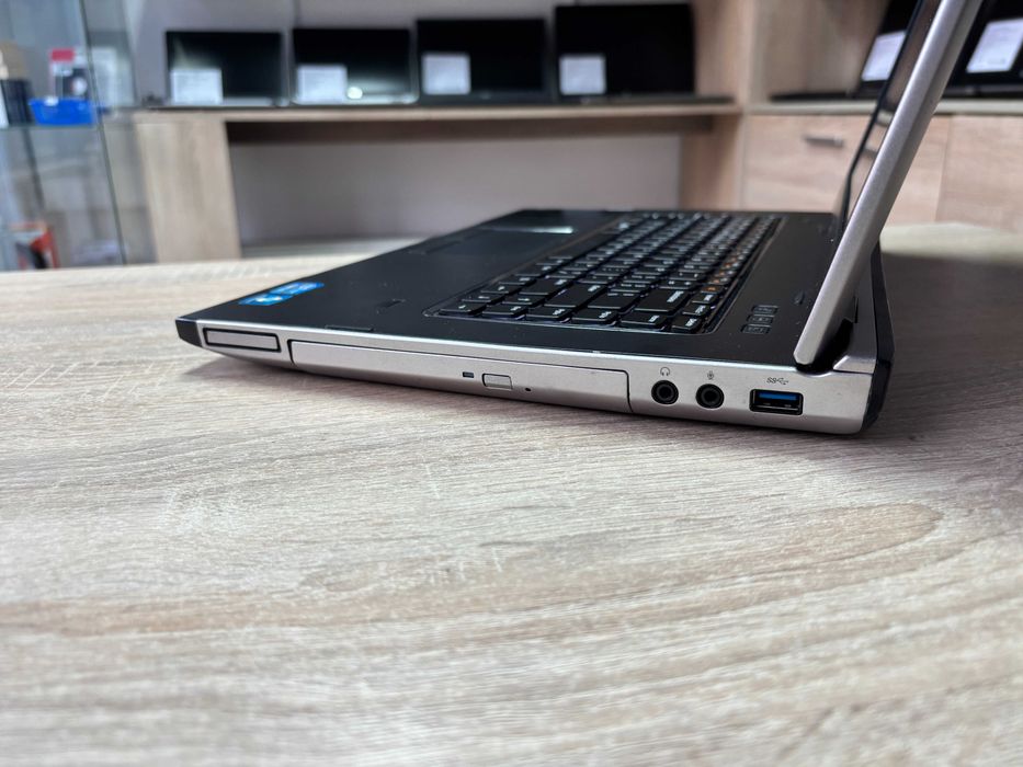 Laptop Dell Vostro 3550 - i5-2520M, 8GB ram, dysk SSD, 100% sprawny