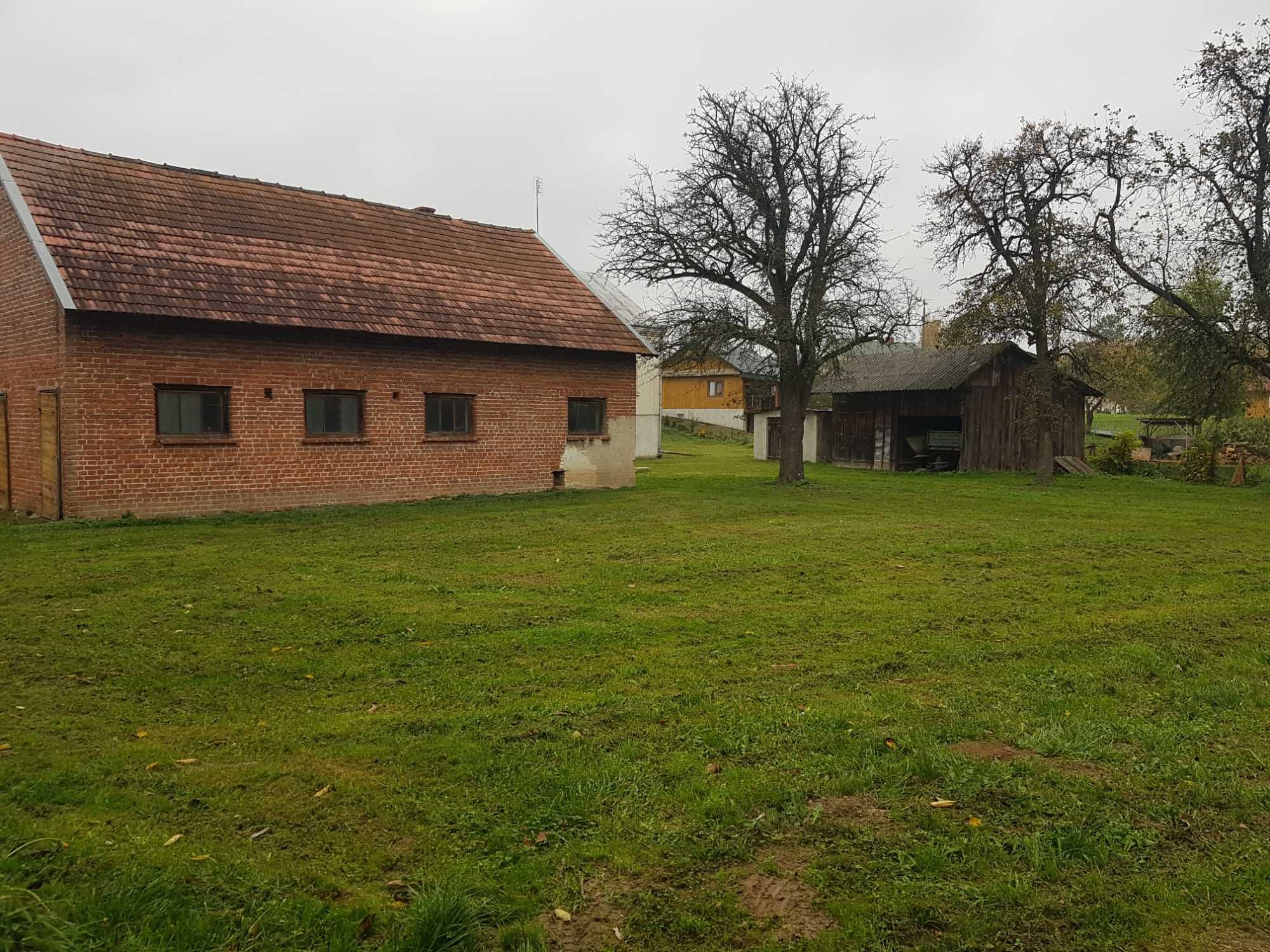 dom murowany, działka 25 a, stajnia, stodoła w Rączynie