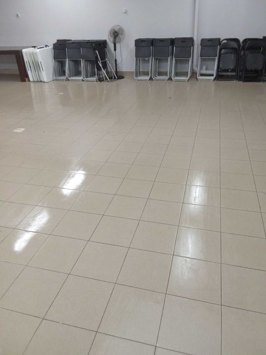 Limpeza profissional em escritório, empresa e condomínios