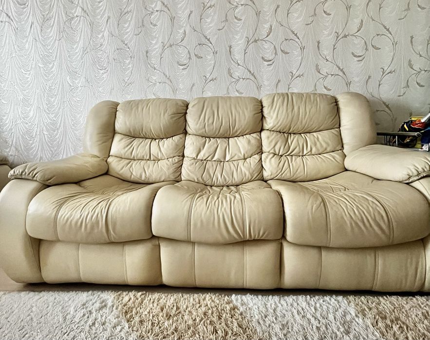 Продам шкіряний диван