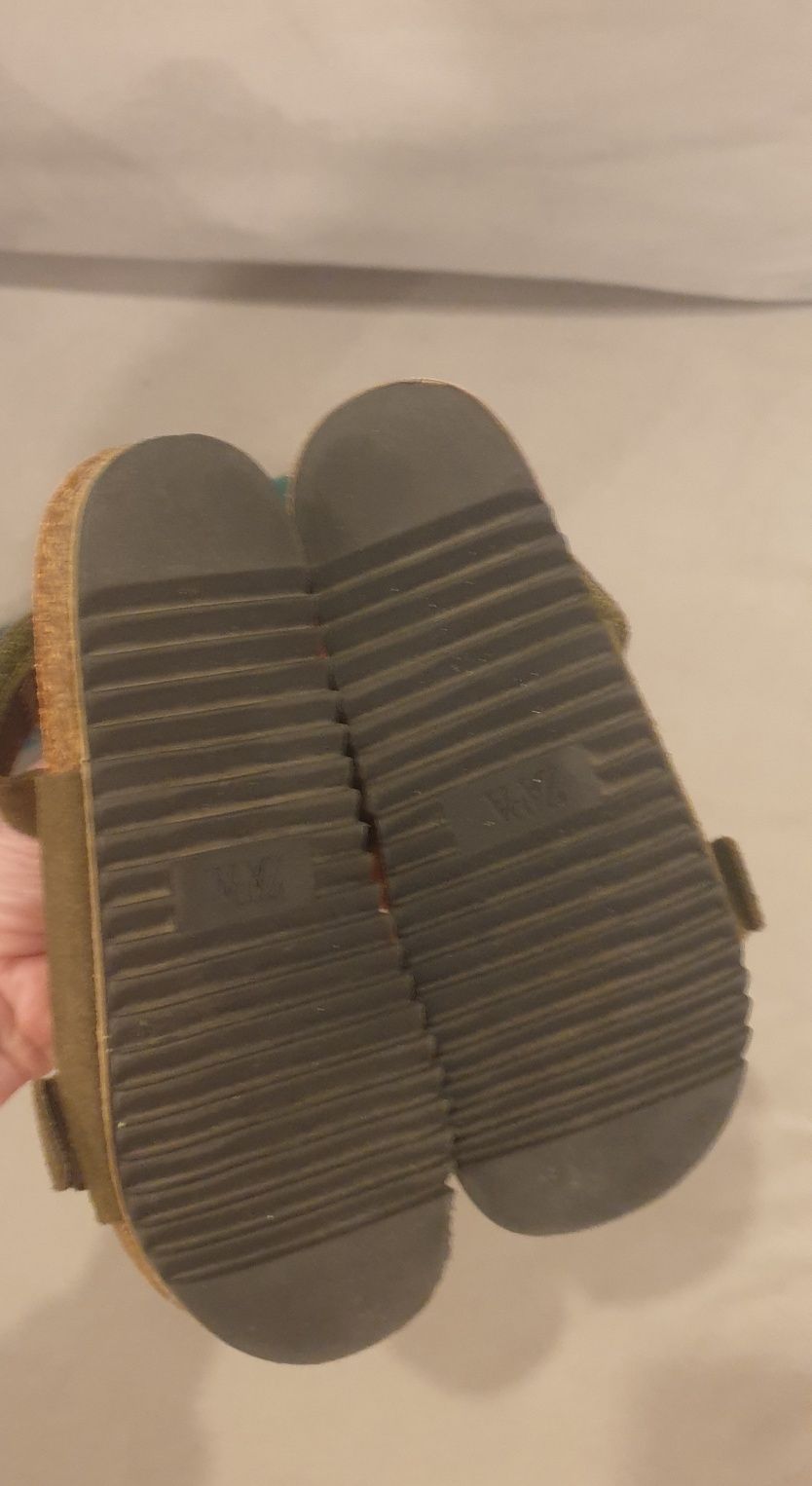 Skórzane sandałki Zara 27