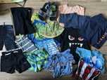 Kąpielowki, tshirty, okularki , kapelusik , klapki puma, decathlon
