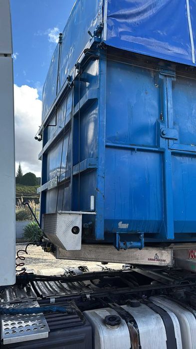 Semi-Reboque Sucateiro