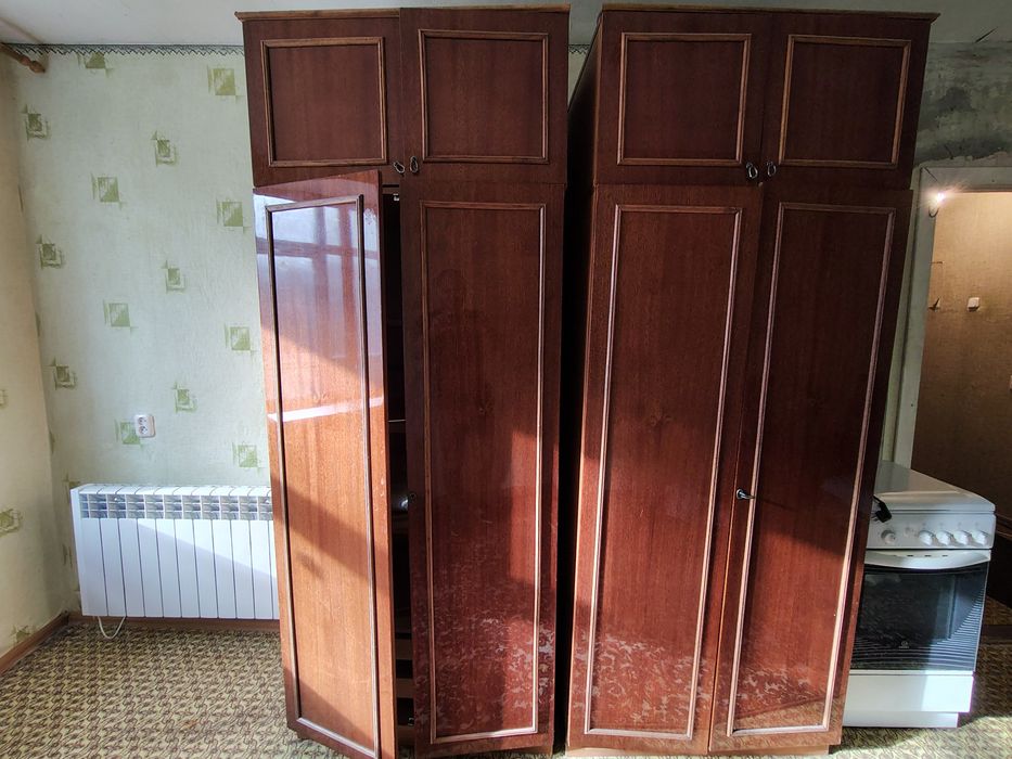 Шкафы двухдверные