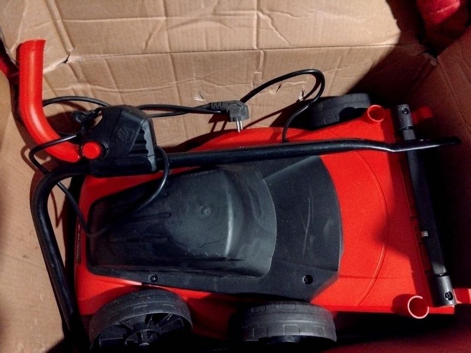 Газонокосарка електрична Нова Einhell GC-EM 1032 з кошиком