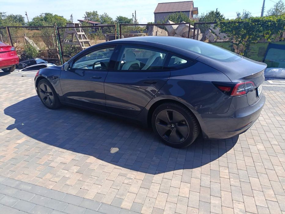 Оренда tesla m3 тесла модел 3