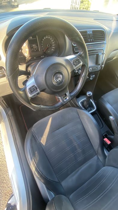 VW Polo 1.4 Look GTI (2010) - Teto de Abrir, Bem Estimado
