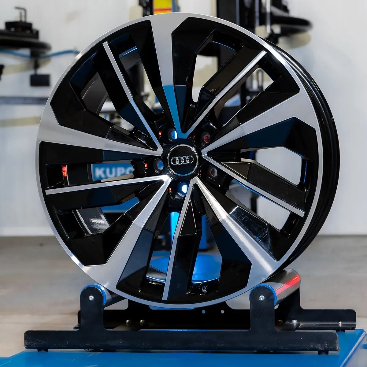 FABRYCZNIE NOWE Oryginalne Felgi Audi 20" A8 Q7 SQ7 Q8 SQ8 RSQ8 E-TRON