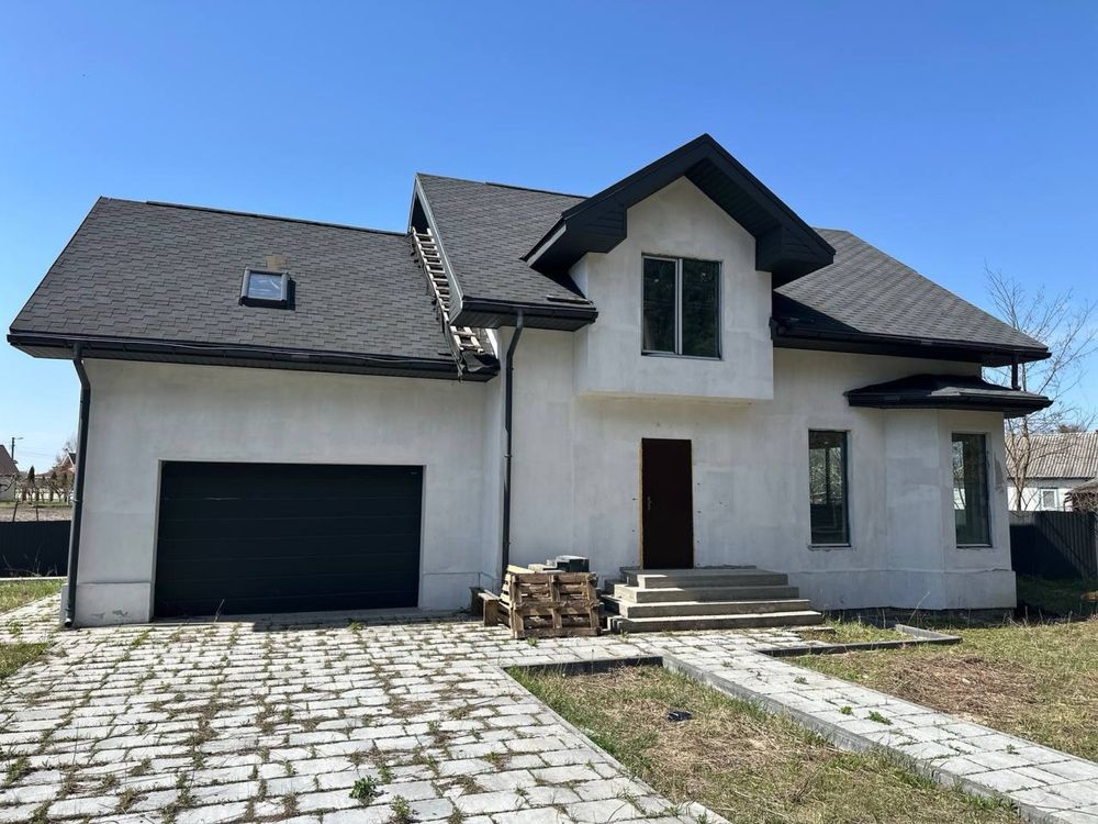 Великий Будинок 260 м2 у Білогородці, 11 соток. Зручна локація.