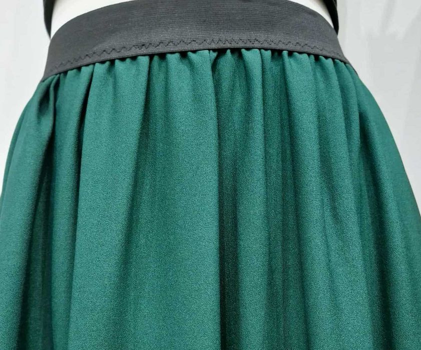 Spódnica butelkowa zieleń, kwiaty dołem, 3XL(46)