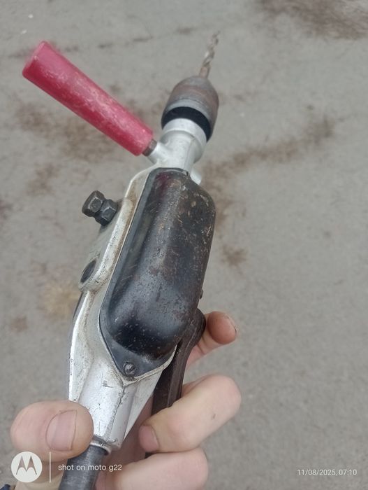 Дрель ручная с переставной ручкой
