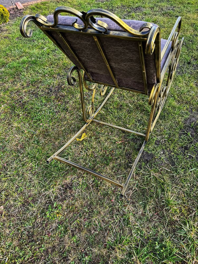 Коване крісло гойдалка
