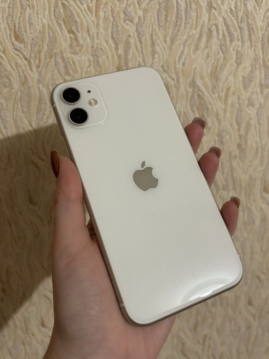 Продам iPhone 11 128GB (White)