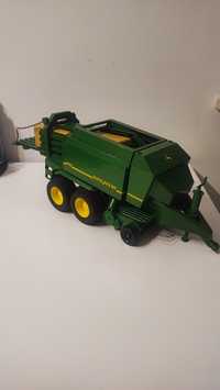 Bruder prasa do sianka John Deere 0982